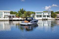 Cruisers Yachts 38 GLS - picture 9