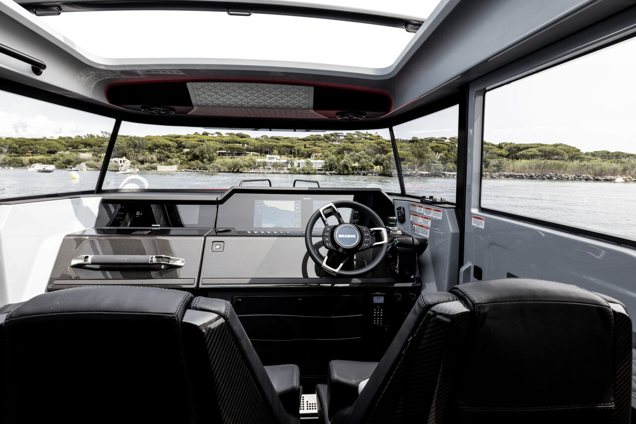 Brabus Shadow 900 Cross Cabin - picture 2