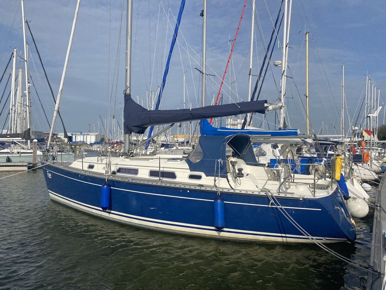 Hanse 34.1 (sailboat) for sale