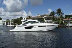 Cruisers Yachts 54 Cantius - imagen 3