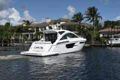Cruisers Yachts 54 Cantius - picture 5