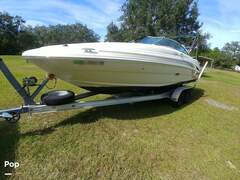 Sea Ray 220 Sundeck - picture 10
