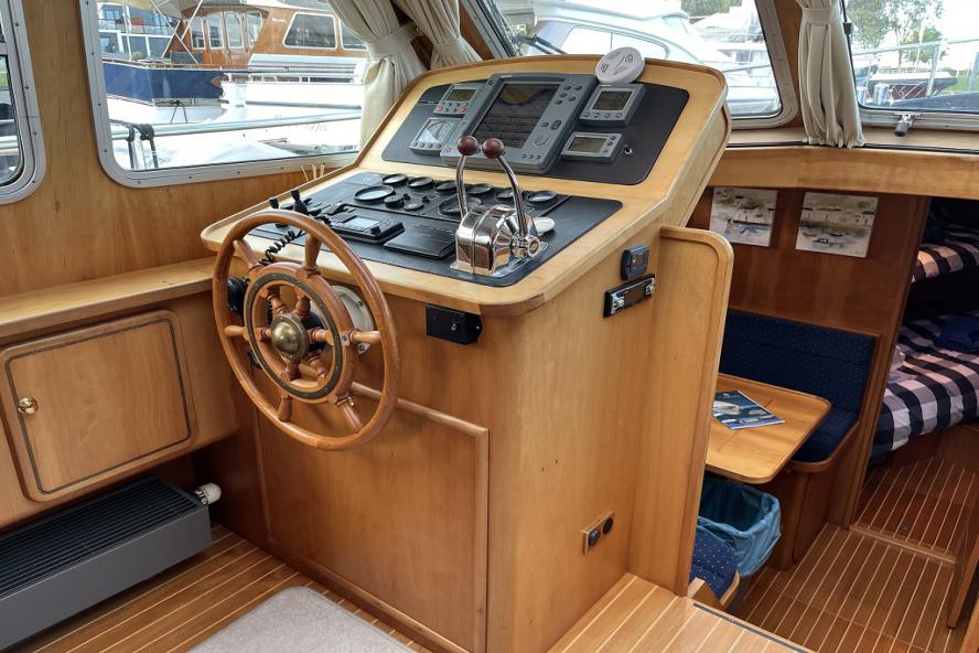 Linssen Grand Sturdy 430 AC Twin - picture 3