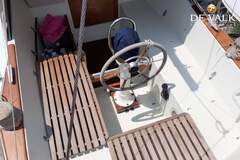 Classic Sailing Yacht - picture 4