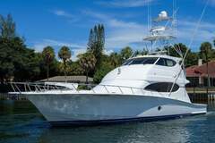 Hatteras 68 Convertible - picture 2