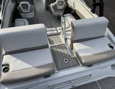 Crownline 240 SS - picture 8