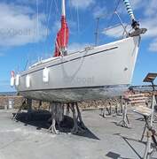 Elan The 31 Sailboat is a Beautiful - picture 7
