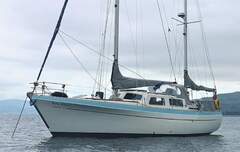 Moody 42 Ketch - picture 1