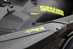 Sea-Doo Spark Trixx 2UP 90 iBR - фото 9