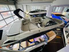 Sea Ray 210 SPX - picture 1