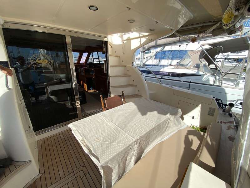 Cayman Yachts 42 - picture 3