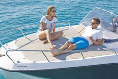 Quicksilver Activ 755 Sundeck mit 250PS Lagerboot - image 7