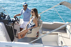 Quicksilver Activ 755 Sundeck mit 250PS Lagerboot - picture 8