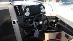 Quicksilver Activ 555 Cabin mit 80 PS Lagerboot - fotka 9