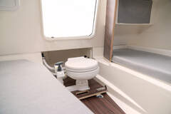 Quicksilver Activ 675 Cruiser mit 175 PS Lagerboot - picture 3