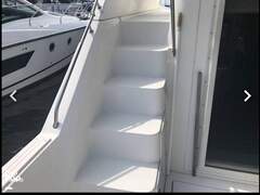 Cruisers Yachts 4280 Express Bridge - picture 4