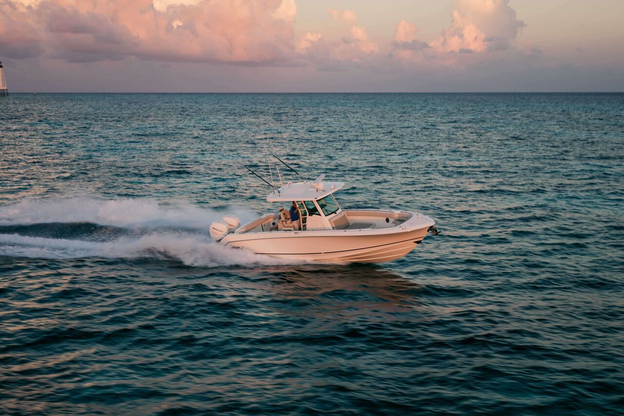 Boston Whaler Outrage 330 - immagine 2