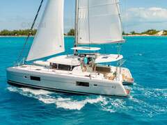 Lagoon THE Perfect Pairthe Lagoon 42 Asserts Style and - foto 2