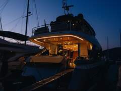 Monte Carlo Yachts 80 - imagem 3