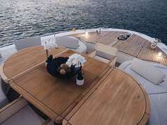 Monte Carlo Yachts 80 - imagem 9