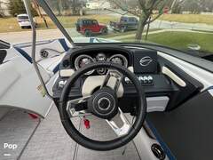Crownline 215 SS - picture 7