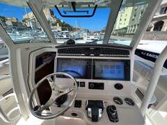 Boston Whaler 380 Outrage Model 2023: 4 Still a - image 4