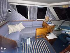 Carver 28 Aft Cabin - picture 7