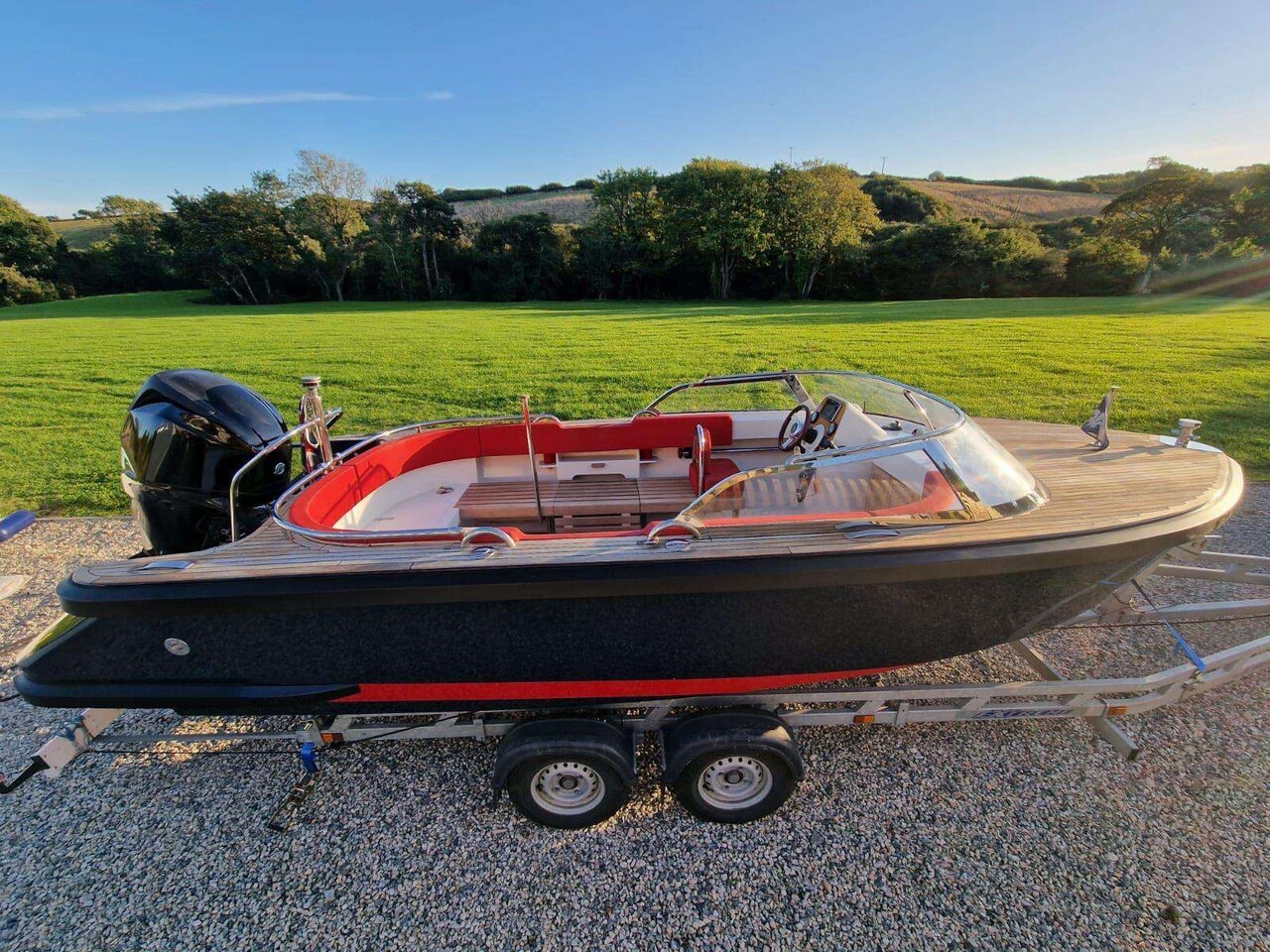 Cougar Powerboats Custom Luxury Tender - imagem 2