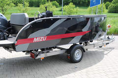 Futuro ZX20 MIZU Edition Gebrauchtboot auf Lager - Bild 2