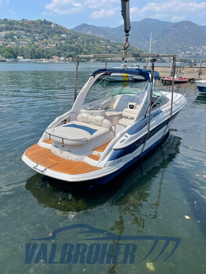 Crownline 315 SCR - picture 2