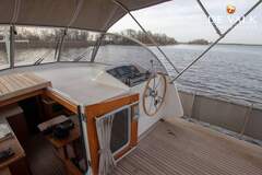 Linssen Grand Sturdy 350 AC - picture 10