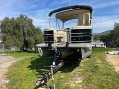 Sylvan Mirage 8522 Cruise and Fish - picture 2
