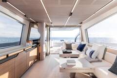Azimut S7 Model Year 2024 - New Grey Interiors - picture 5