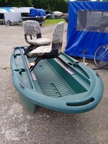 Twin Troller X10: buy used small boat - buy and sale