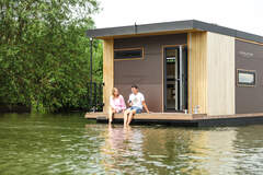 Revolution House Boat 11 - picture 5