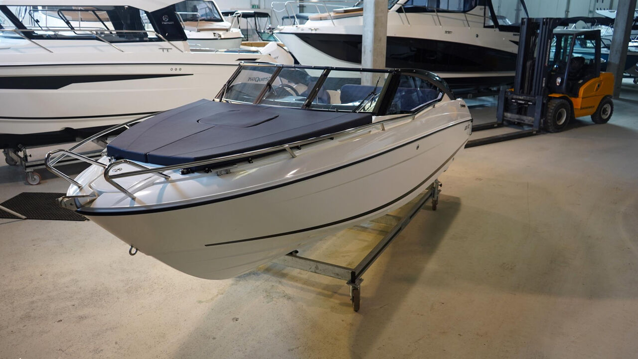 Parker 630 Day Cruiser mit 115PS Lagerboot - image 2