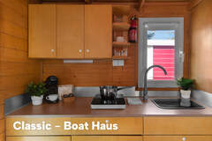Boat Haus Mediterranean 8x3 Classic Houseboat - picture 5