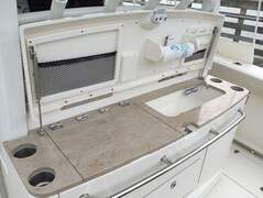 Boston Whaler Outrage 380 - picture 4