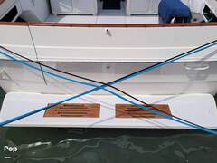 Sea Ray 340 Express - picture 10