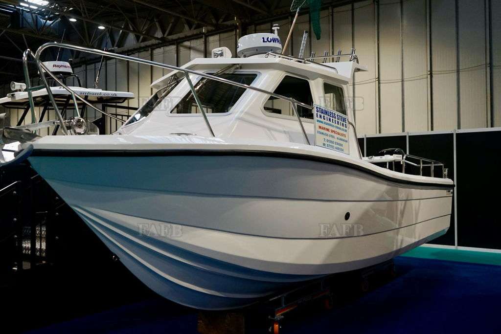 Fisherman: buy used powerboat - buy and sale