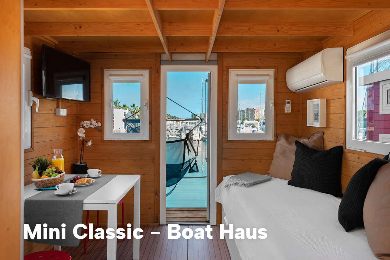 Boat Haus Mediterranean 6x3 Classic Houseboat - imagem 2