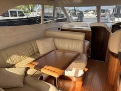 Galeon 330 Fly - picture 9