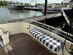 Galeon 330 Fly - picture 8