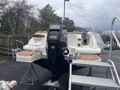 Sea Ray Sundeck SDX220 - picture 3