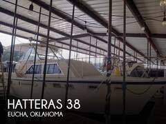 Hatteras 38 Tri-cabin - фото 1