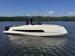 Astondoa 377 Coupe Outboard - resim 1