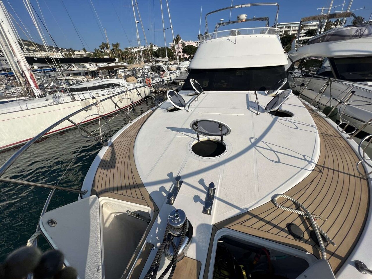 Riviera 47 Fly - picture 2