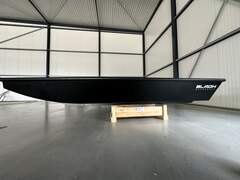 Black Workboats 400 - resim 5