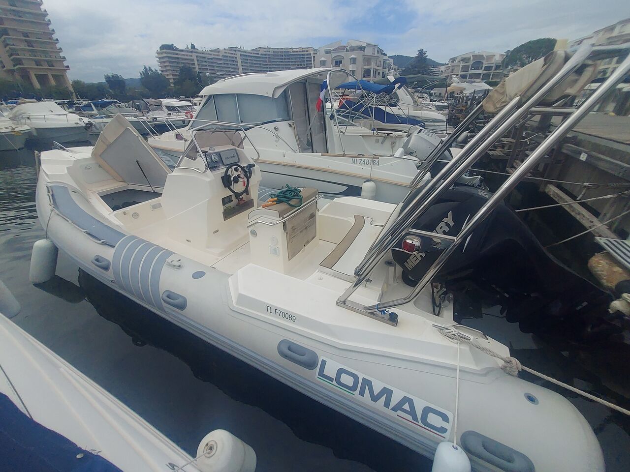 Lomac Nautica 710 in
