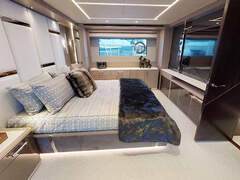Sunseeker 88 Yacht - picture 8